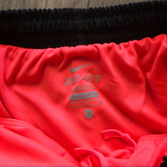 Nike track shorts - Picture 4 of 4